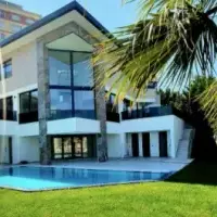 Вилла в Турции, Стамбул, 750 кв.фт.