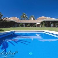 Вилла в горах, в пригороде в Испании, Андалусия, 2000 кв.м.