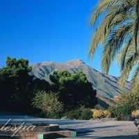 Вилла в горах, в пригороде в Испании, Андалусия, 2000 кв.м.