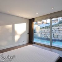 Villa in the suburbs, at the seaside in Spain, Catalunya, Girona, 400 sq.m.