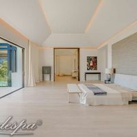 Villa in the suburbs, in the forest, at the seaside in Spain, Andalucia, 1800 sq.m.