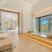 Villa in the suburbs, in the forest, at the seaside in Spain, Andalucia, 1800 sq.m.