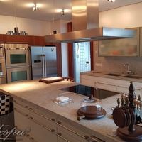 Элитная недвижимость в пригороде, у моря в Испании, Каталония, Жирона, 1000 кв.м.