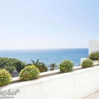 Penthouse at the seaside in Spain, Andalucia, Marbella, 178 sq.m.