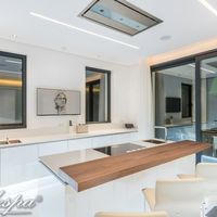 Вилла в пригороде, у моря в Испании, Андалусия, 700 кв.м.