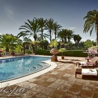 Вилла в пригороде, у моря в Испании, Андалусия, 1500 кв.м.