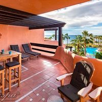 Penthouse in the suburbs, at the seaside in Spain, Andalucia, 155 sq.m.