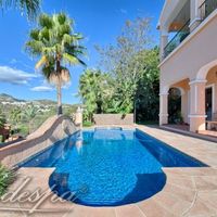 Villa in the suburbs, at the seaside in Spain, Andalucia, 485 sq.m.