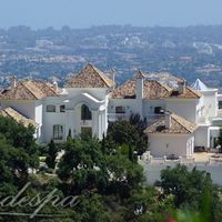 Вилла в пригороде, в лесу, у моря в Испании, Андалусия, 2650 кв.м.