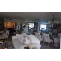 Apartment in the USA, Florida, Bal Harbour, 157 sq.m.