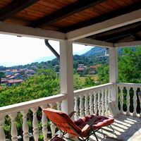 Дом в горах, в пригороде, у моря в Черногории, Тиват, 130 кв.м.
