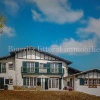 House in the village in Guyane, 300 sq.m.