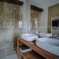 House in the village in Guyane, 300 sq.m.