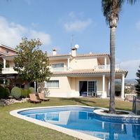 Villa in the suburbs, at the seaside in Spain, Catalunya, Barcelona, 420 sq.m.