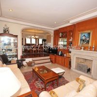 Дом в большом городе, у моря в Испании, Каталония, Барселона, 450 кв.м.