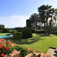 Вилла в большом городе, у моря в Испании, Каталония, Барселона, 700 кв.м.