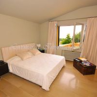 Вилла в большом городе, у моря в Испании, Каталония, Барселона, 900 кв.м.