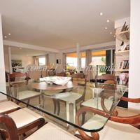 Вилла в большом городе, у моря в Испании, Каталония, Барселона, 900 кв.м.