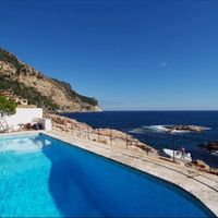 Villa in the suburbs, at the seaside in Spain, Catalunya, Girona, 900 sq.m.