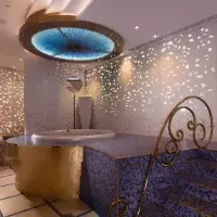 Residential complex in United Arab Emirates, Dubai, 3405 sq.ft.