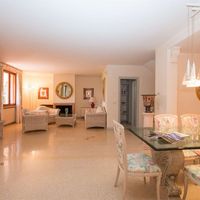 Villa in Italy, Garda, 300 sq.m.