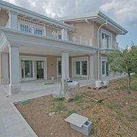 Вилла в Италии, Гарда, 400 кв.м.