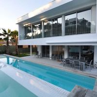Villa in Spain, Catalunya, Girona, 413 sq.m.