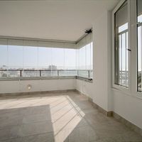 Flat in Spain, Balearic Islands, Palma, 180 sq.m.