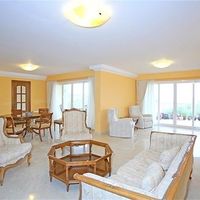 Flat in Spain, Balearic Islands, Palma, 445 sq.m.