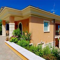 Вилла в Италии, Гарда, 410 кв.м.