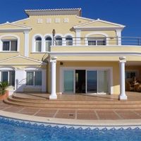 Villa in Spain, 380 sq.m.