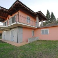 Вилла в Италии, Тронцано-Лаго-Маджоре, 287 кв.м.