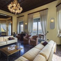 Villa in Italy, 758 sq.m.