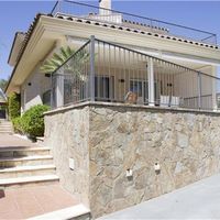 Villa in Spain, 350 sq.m.