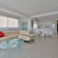 Flat in Republic of Cyprus, Lemesou, 148 sq.m.