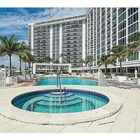 Apartment in the USA, Florida, Bal Harbour, 136 sq.m.