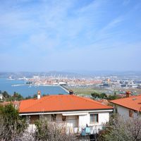 House in the big city, at the seaside in Slovenia, Koper, 253 sq.m.
