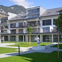Квартира в горах, у озера, в пригороде в Швейцарии, Интерлакен, 100 кв.м.