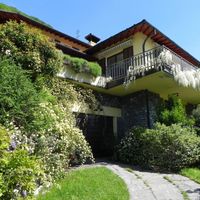 Вилла в большом городе, у озера в Италии, Комо, 432 кв.м.