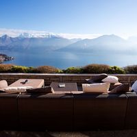 Villa by the lake in Italy, Como, 330 sq.m.
