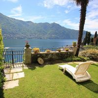 Villa by the lake in Italy, Como, 260 sq.m.