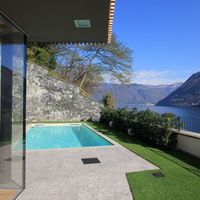 Apartment by the lake in Italy, Como, 300 sq.m.