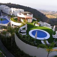 Apartment in the mountains, at the seaside in Spain, Andalucia, Marbella, 132 sq.m.