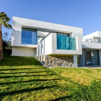 Elite real estate by the lake, in the suburbs in Spain, Comunitat Valenciana, Alicante, 200 sq.m.