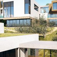 House in France, Provence, Beausoleil, 740 sq.m.
