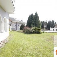 Дом в Чехии, Прага, Липаны, 1877 кв.м.