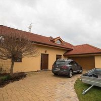 Дом в Чехии, Прага, Клановице, 300 кв.м.