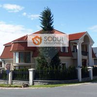 Дом в Чехии, Прага, Долни Почернице, 449 кв.м.