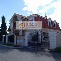 Дом в Чехии, Прага, Долни Почернице, 449 кв.м.