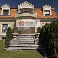 Дом в Чехии, Прага, Долни Почернице, 449 кв.м.